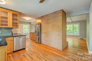 32 Pinehurst Rd, Asheville, NC 28805 - Photo 14