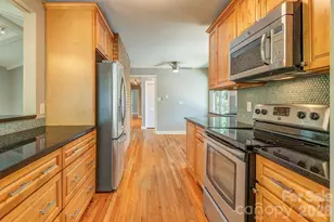 32 Pinehurst Rd, Asheville, NC 28805 - Photo 10