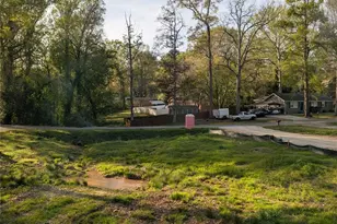 323 Oak St, York, SC 29745 - Photo 4