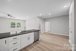 343 Oak St, York, SC 29745 - Photo 10