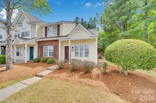 17039 Greenlawn Hills Ct, Charlotte, NC 28213 - Photo 2