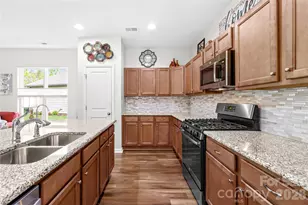 264 Flat Rock Dr, Denver, NC 28037 - Photo 4