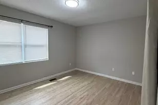 1545 14th Ave NE, Hickory, NC 28601 - Photo 2