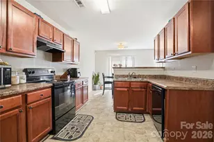 327 Ferrell Ave, Charlotte, NC 28216 - Photo 10