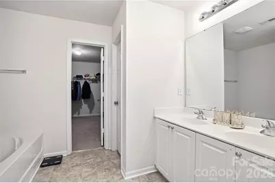 327 Ferrell Avenue, Charlotte, NC 28216 - Photo 18