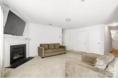 327 Ferrell Avenue, Charlotte, NC 28216 - Photo 8