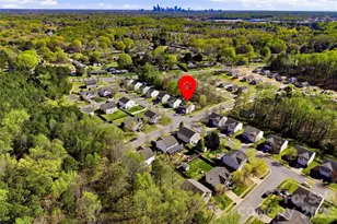 327 Ferrell Ave, Charlotte, NC 28216 - Photo 4