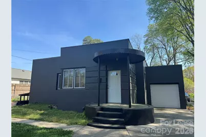 418 W Charlotte Avenue, Mount Holly, NC 28120 - Photo 1