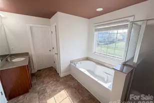 12914 Cleopatra Dr, Charlotte, NC 28213 - Photo 6