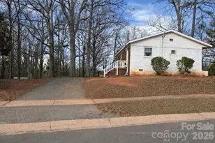 6836 Deanwood Pl, Charlotte, NC 28217 - Photo 2