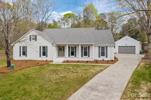 304 Epperstone Ln, Matthews, NC 28105 - Photo 1