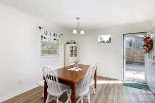 2640 Meadowlark Ln, Gastonia, NC 28056 - Photo 10