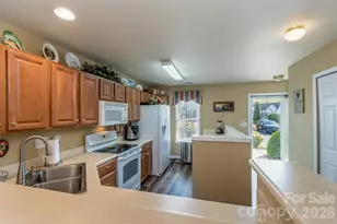 1683 Alpine Ridge Pl, Rock Hill, SC 29732 - Photo 4