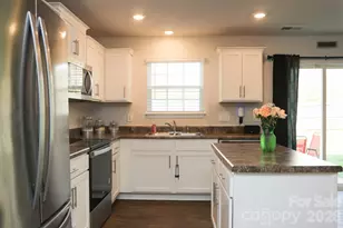 5105 Black Frst Dr, Greensboro, NC 27405 - Photo 6