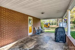 804 Kirby St, Shelby, NC 28152 - Photo 6