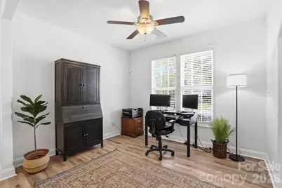 10056 Paisley Drive, Charlotte, NC 28269 - Photo 4