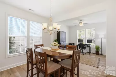 10056 Paisley Drive, Charlotte, NC 28269 - Photo 6