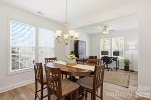 10056 Paisley Dr, Charlotte, NC 28269 - Photo 6