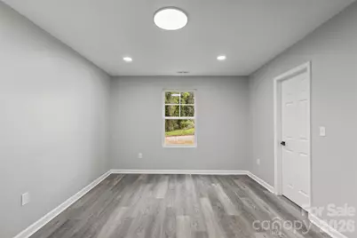 902 W 6th Avenue, Gastonia, NC 28052 - Photo 12
