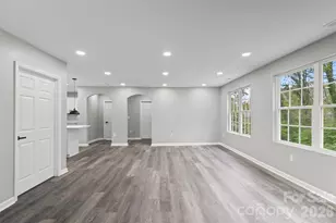 902 W 6th Ave, Gastonia, NC 28052 - Photo 8