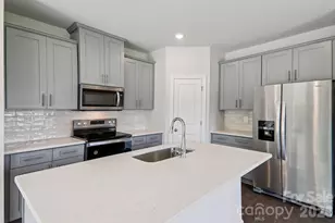 9029 Foggy Brook Loop, Charlotte, NC 28216 - Photo 4