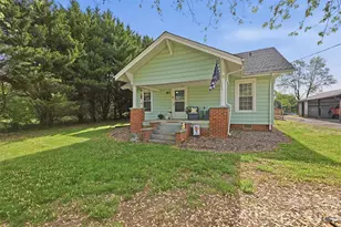 513 7th St SW, Taylorsville, NC 28681 - Photo 2