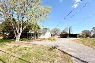 513 7th St SW, Taylorsville, NC 28681 - Photo 6