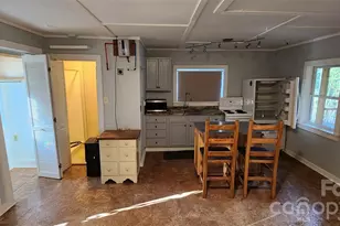 445 Autumn Ln, Tryon, NC 28782 - Photo 14