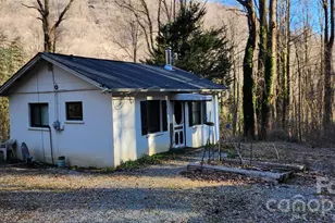 445 Autumn Ln, Tryon, NC 28782 - Photo 4