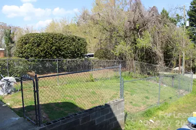 142 N Trade Avenue, Landrum, SC 29356 - Photo 20