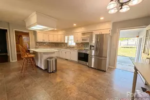 316 Vanity Ln, Ellenboro, NC 28040 - Photo 2