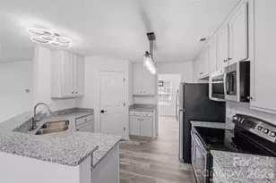 2308 Big Pine Dr, Matthews, NC 28105 - Photo 10