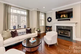 1127 Park West Dr, Charlotte, NC 28209 - Photo 2