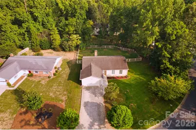 524 Regency Drive, Charlotte, NC 28211 - Photo 2
