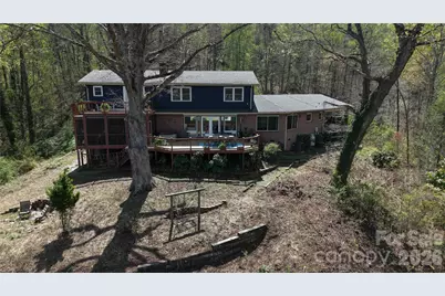 56 E Glenview Street, Marion, NC 28752 - Photo 4