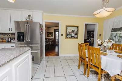 56 E Glenview Street, Marion, NC 28752 - Photo 12