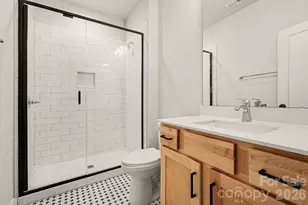 816 Madison Gln Ln, Charlotte, NC 28209 - Photo 16