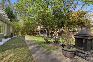 120 42nd Ave Cir NE, Hickory, NC 28601 - Photo 8