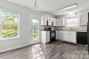 546 Danfield Dr, Clover, SC 29710 - Photo 8