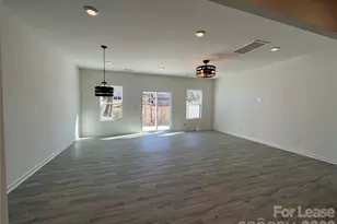 11031 Pagebrook Ln, Charlotte, NC 28214 - Photo 4