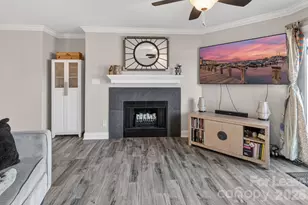 18695 Vineyard Point Ln, Cornelius, NC 28031 - Photo 16