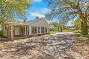 2389 Bethune Rd, Bethune, SC 29009 - Photo 8