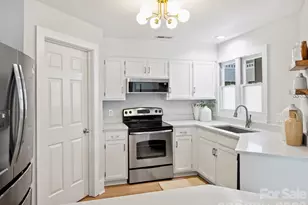 2719 Selwyn Ave, Charlotte, NC 28209 - Photo 6