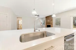 202 Tetcott St, Mooresville, NC 28115 - Photo 12