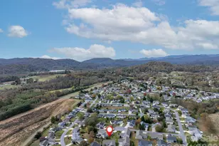 457 Riverwind Dr, Hendersonville, NC 28739 - Photo 36