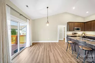 457 Riverwind Dr, Hendersonville, NC 28739 - Photo 8