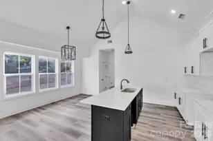 54 3rd Ave, Greenville, SC 29611 - Photo 10