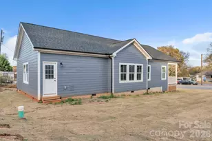 54 3rd Ave, Greenville, SC 29611 - Photo 24