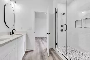 54 3rd Ave, Greenville, SC 29611 - Photo 16