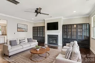 6309 Kennard Dr, Charlotte, NC 28216 - Photo 2